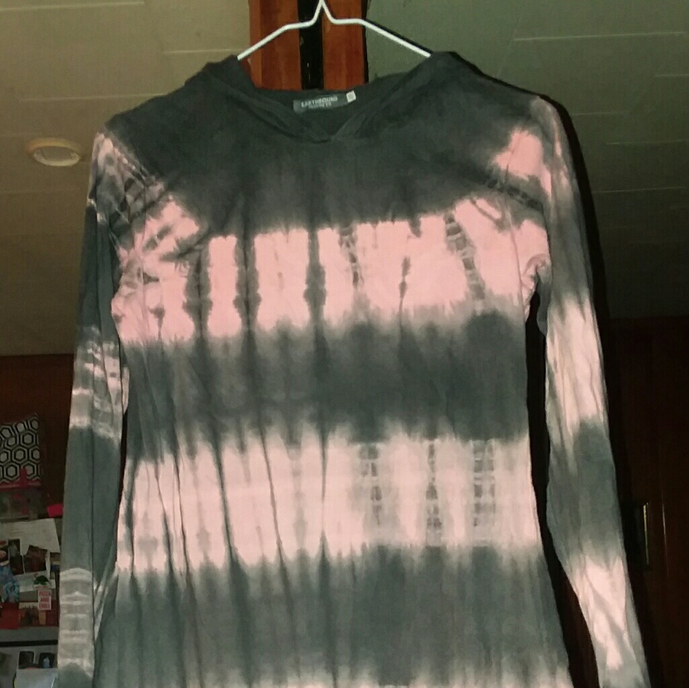 Long sleeve shirt with hood